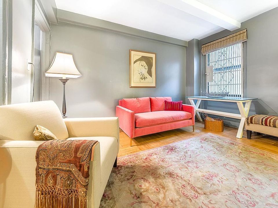 2nd image of 123 W 93rd St APT 4B