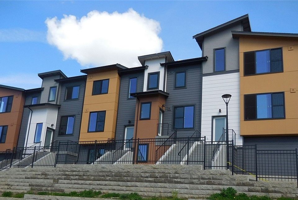 1st image of 520 Freemont Walk SE