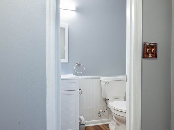 5th image of 1108 Tiger Blvd APT 150
