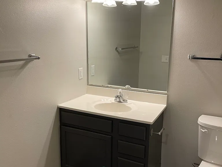 404 S Gilbert St #813S — Photo 11