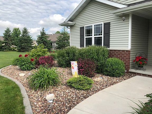 3rd image of 1092 Peonies Dr