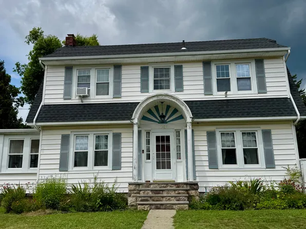 23 Orchard Pl, Beacon, NY 12508