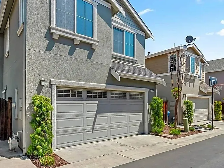 168 Caroline Ln — Photo 3