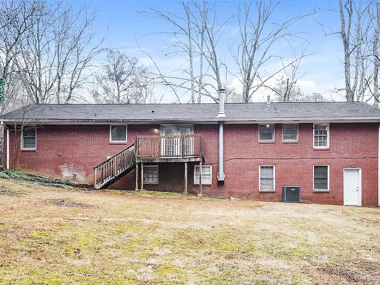 6166 Queens Rd — Photo 16