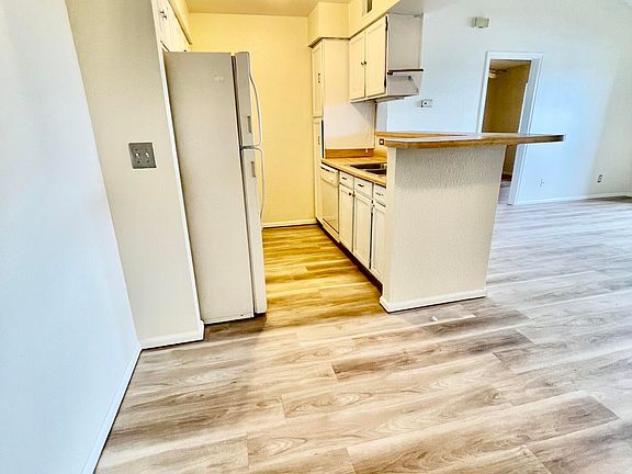 4th image of 623 W Guadalupe Rd Unit 239