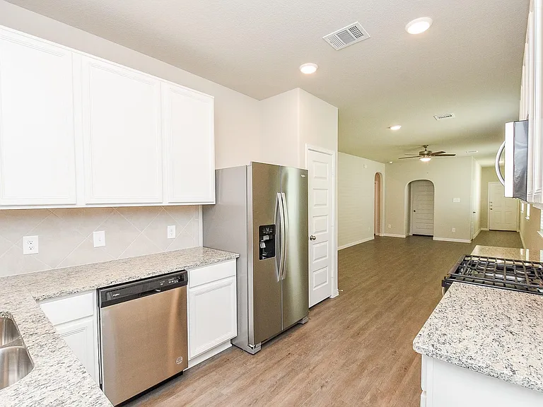 14042 Chinook Dr — Photo 12