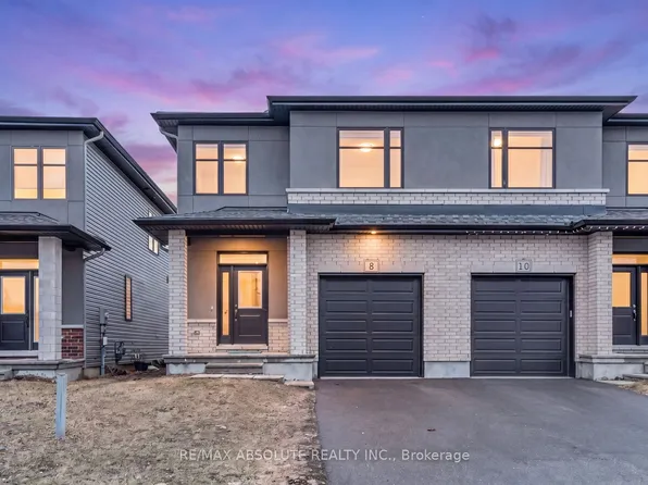 8 Taber St, Carleton Place, ON K7C 0H2