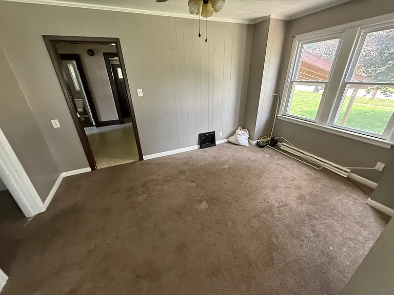 1130 N Main St — Photo 3