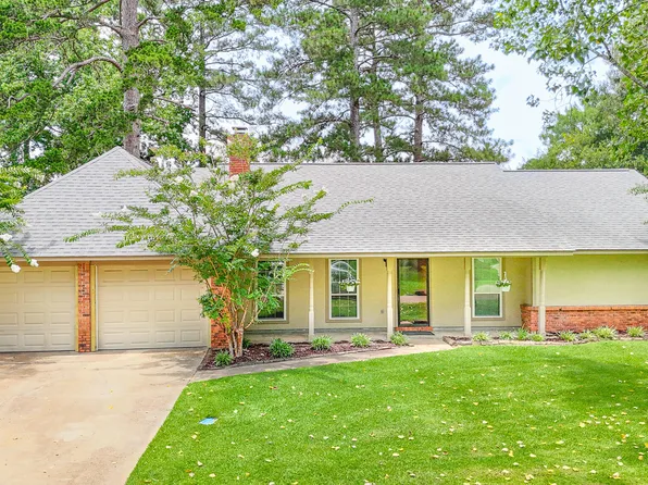 2973 Beaumont Cv, Pearl, MS 39208
