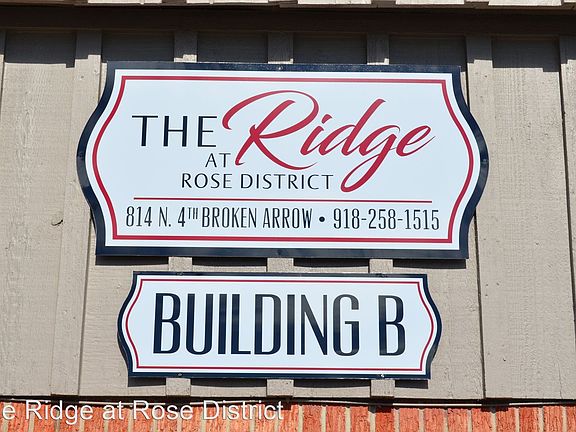 2nd image of 814 N 4th St APT A1