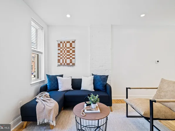 118 W Montgomery Ave, Philadelphia, PA 19122
