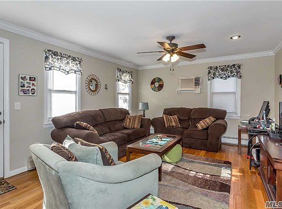 5th image of 43 E Bedell St
