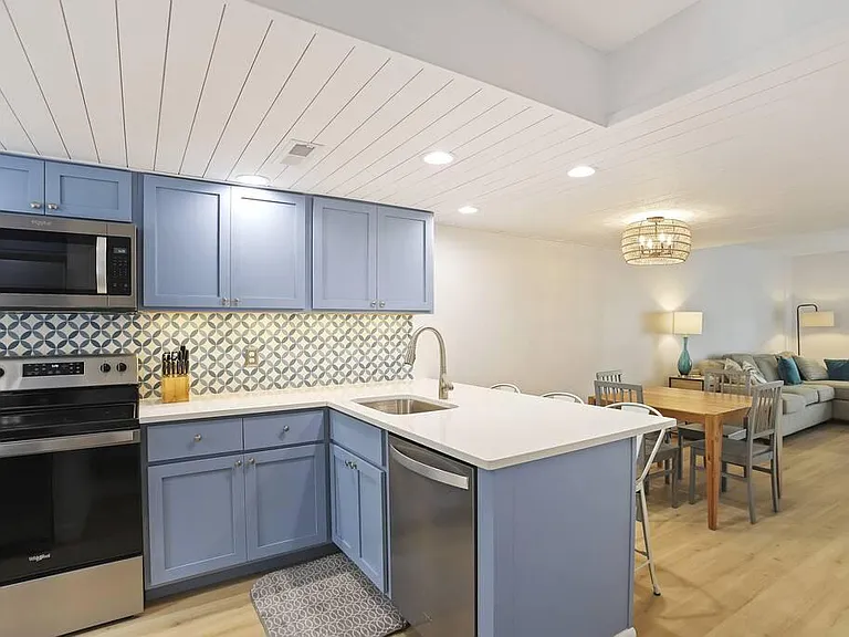 32 S Forest Beach Dr #59 — Photo 12