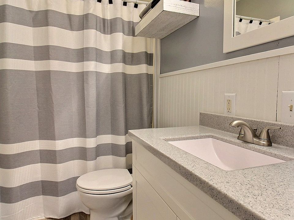 1st image of 413 N Thomas St