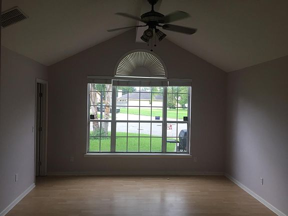 5th image of 2575 Twin Springs Dr S