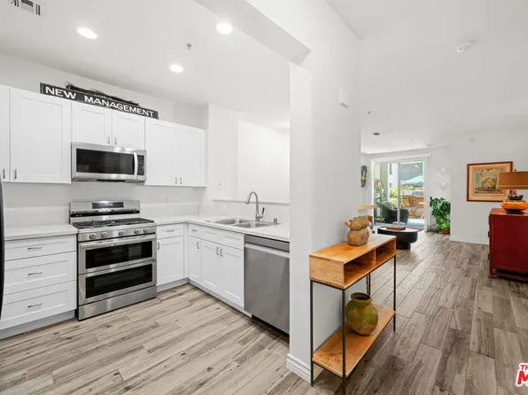 6400 Crescent Park E APT 108, Playa Vista, CA 90094