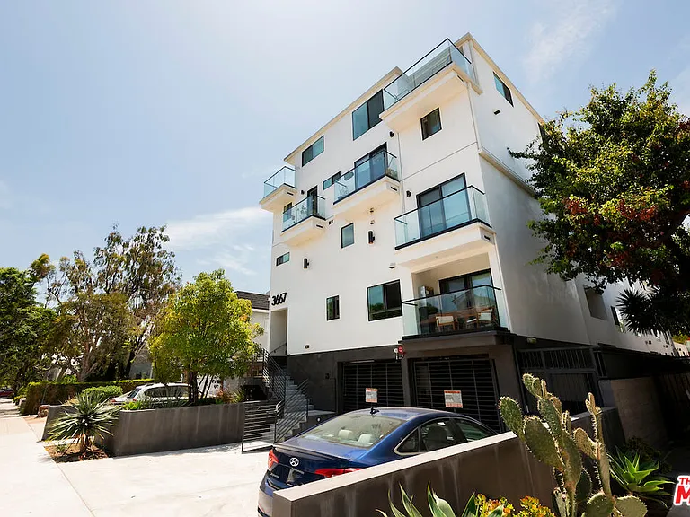 3667 Mentone Ave #8 — Photo 2