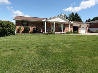 99 Main St, Jenkins Township, PA 18640