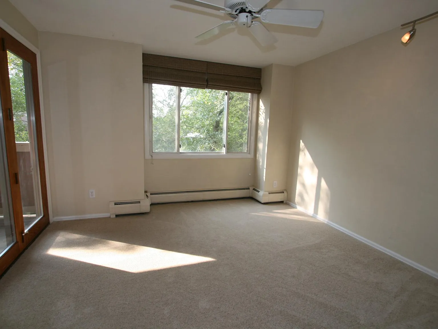 2201 Pearl St — Photo 4