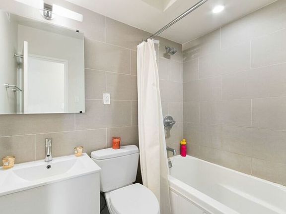 4th image of 122 Ashland Pl APT 5-J