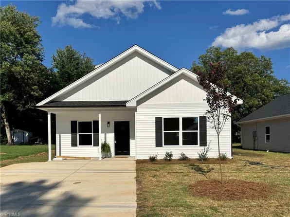 408 Dobson St, Kernersville, NC 27284