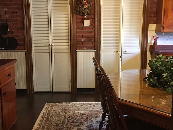 Kitchen to Sunroom & Laundry