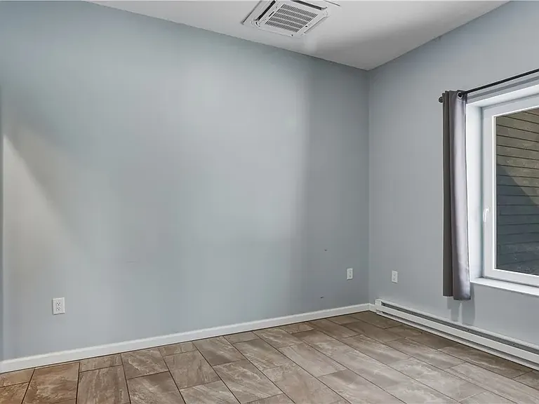 101 Vera Cir #101B — Photo 13