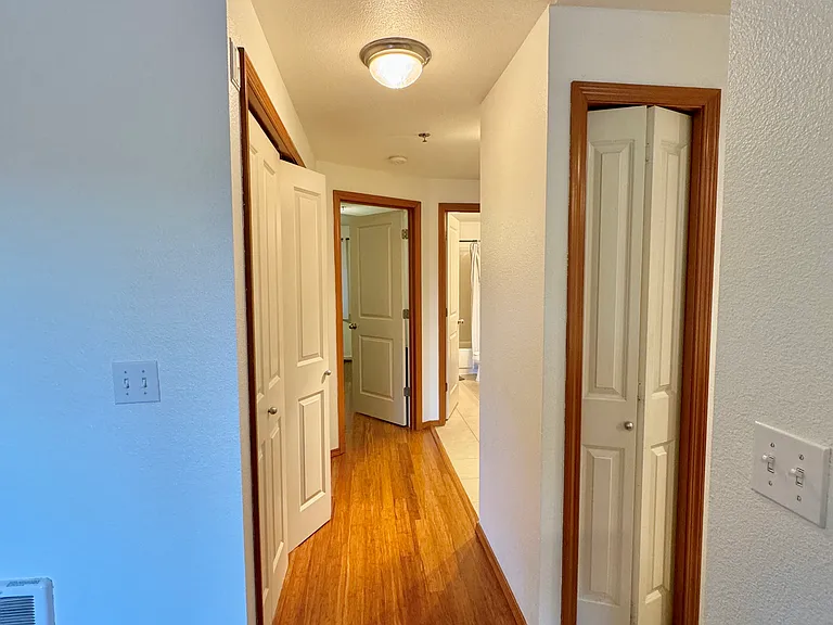 11527 Highway 99 #E302 — Photo 2