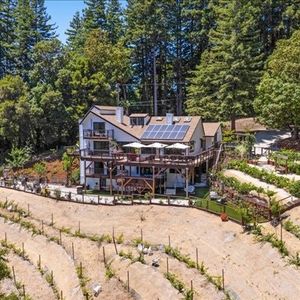 55 Hidden Meadow Ln, Scotts Valley, CA, 95066