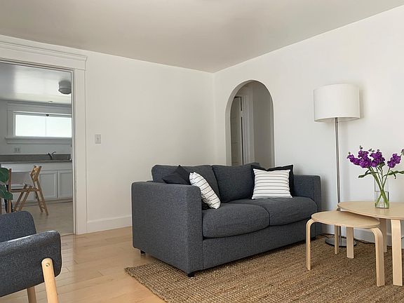 Furnished as in photo