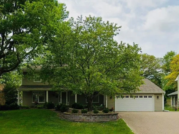 6708 Cahill Rd, Edina, MN 55439