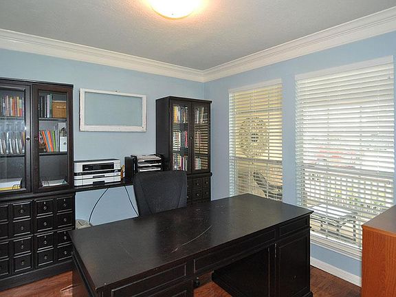 5th image of 10527 Village Lake Dr