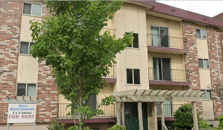 Goss Apartments — Photo 1