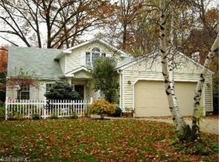 19131 Inglewood Ave, Rocky River, OH 44116