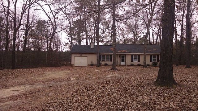 1st image of 215 Woodberry Ln