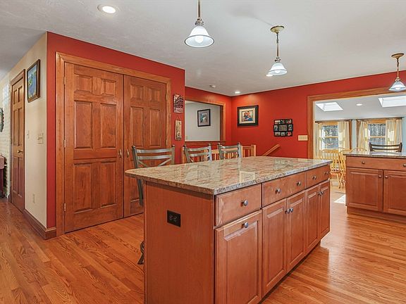 3rd image of 26 Middlemost Way