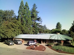 10 Donna Way, Central Pt, OR 97502