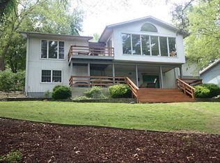 33 Tibberton Circle Dr, Lowell, AR 72714