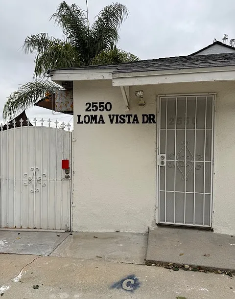 2550 Loma Vista Dr — Photo 1