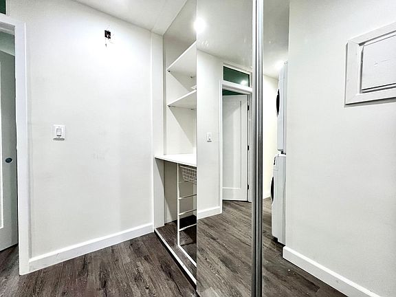5th image of 932 S Kenmore Ave APT 5