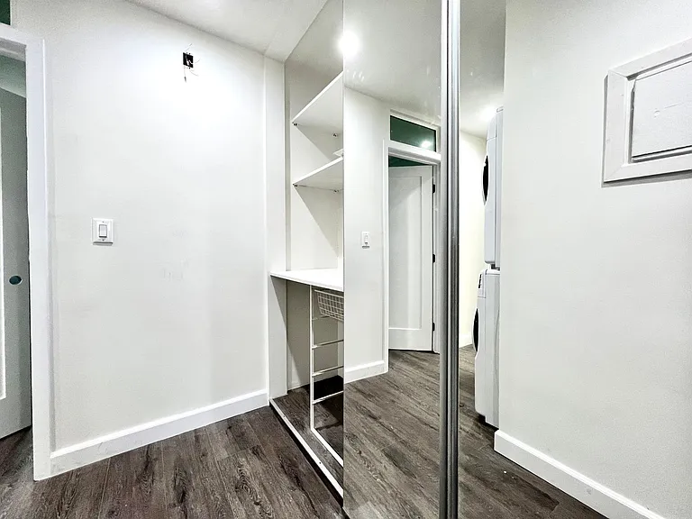 932 S Kenmore Ave — Photo 5