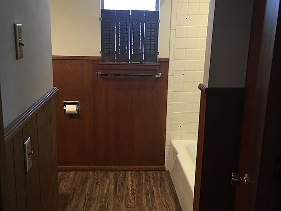 4th image of 415 N Glenwood Dr