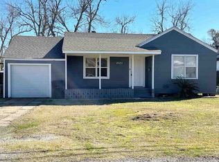 4425 Wilson St, Groves, TX 77619