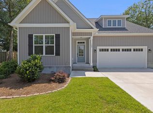 128 Chadwick Ct, Sneads Ferry, NC 28460