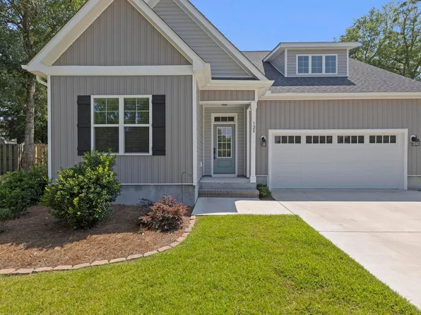128 Chadwick Ct, Sneads Ferry, NC 28460