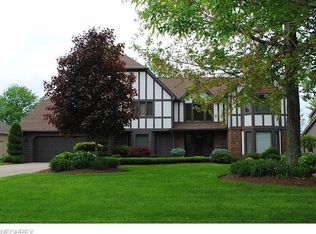 32785 Shadowbrook Dr, Solon, OH 44139