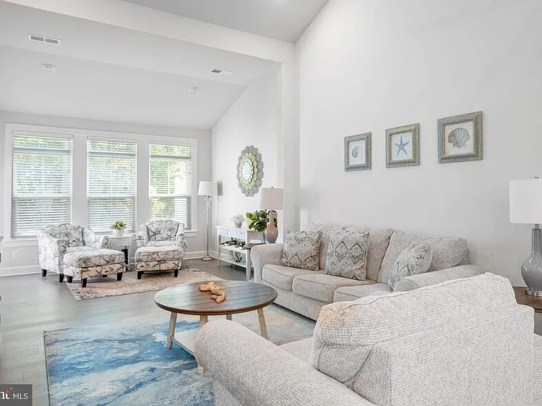 33776 Freeport Dr — Photo 15