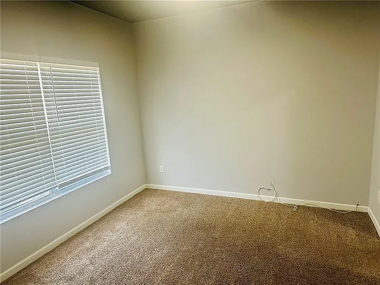6078 Oak Bend Ct — Photo 3