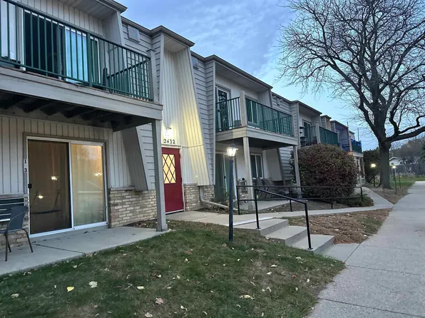 2432 Independence Ln Unit 204, Madison, WI 53704