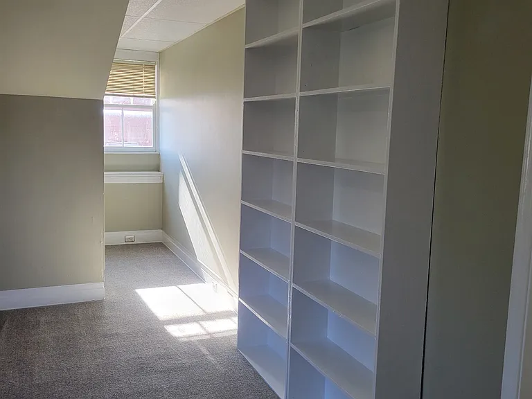 2404 Auburn Ave #6 — Photo 7